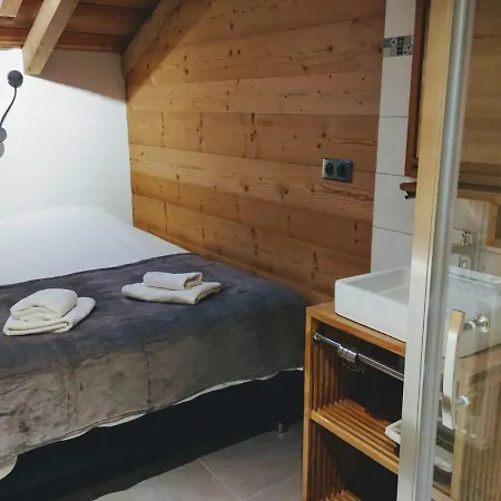 Le Charmélie 1600 Chalet *